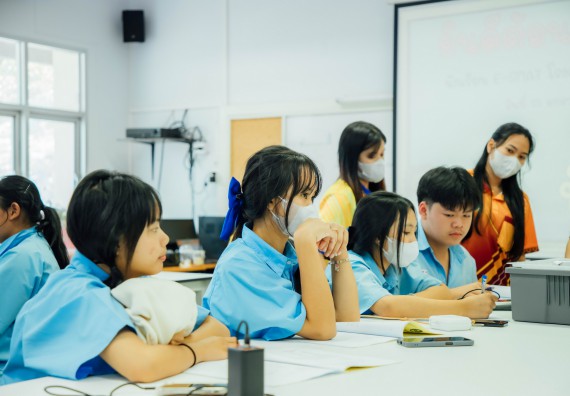 ภาพกิจกรรม คณะวิทยาศาสตร์และเทคโนโลยี ร่วมกับโรงเรียนคลองลานวิทยา จัดโครงการส่งเสริมและพัฒนาศักยภาพนักเรียนห้องเรียนพิเศษ