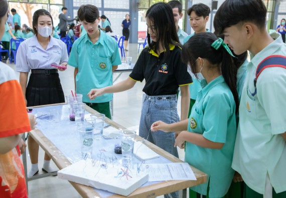 ภาพกิจกรรม   คณะวิทยาศาสตร์และเทคโนโลยี จัดค่ายวิทยาศาสตร์สัญจร ปีการศึกษา 2566  โรงเรียนลานกระบือวิทยา