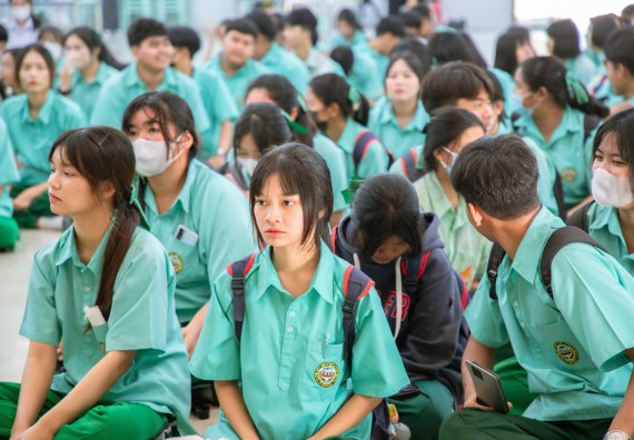 ภาพกิจกรรม   คณะวิทยาศาสตร์และเทคโนโลยี จัดค่ายวิทยาศาสตร์สัญจร ปีการศึกษา 2566  โรงเรียนลานกระบือวิทยา