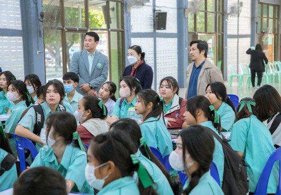 ภาพกิจกรรม   คณะวิทยาศาสตร์และเทคโนโลยี จัดค่ายวิทยาศาสตร์สัญจร ปีการศึกษา 2566  โรงเรียนลานกระบือวิทยา