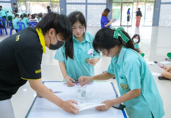 ภาพกิจกรรม   คณะวิทยาศาสตร์และเทคโนโลยี จัดค่ายวิทยาศาสตร์สัญจร ปีการศึกษา 2566  โรงเรียนลานกระบือวิทยา