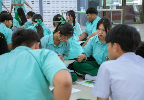 ภาพกิจกรรม   คณะวิทยาศาสตร์และเทคโนโลยี จัดค่ายวิทยาศาสตร์สัญจร ปีการศึกษา 2566  โรงเรียนลานกระบือวิทยา