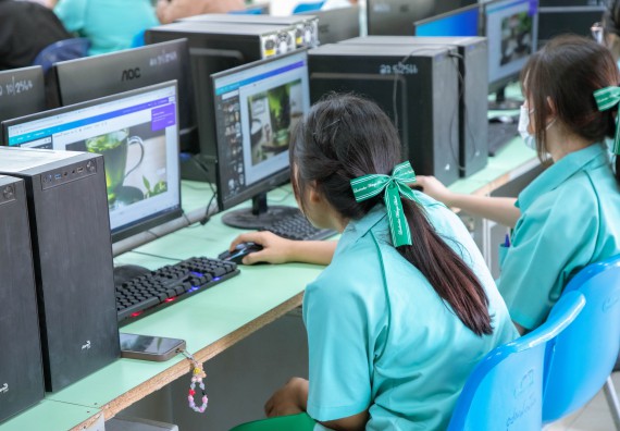 ภาพกิจกรรม   คณะวิทยาศาสตร์และเทคโนโลยี จัดค่ายวิทยาศาสตร์สัญจร ปีการศึกษา 2566  โรงเรียนลานกระบือวิทยา