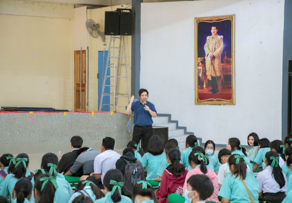 ภาพกิจกรรม   คณะวิทยาศาสตร์และเทคโนโลยี จัดค่ายวิทยาศาสตร์สัญจร ปีการศึกษา 2566  โรงเรียนลานกระบือวิทยา