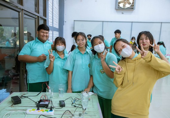 ภาพกิจกรรม   คณะวิทยาศาสตร์และเทคโนโลยี จัดค่ายวิทยาศาสตร์สัญจร ปีการศึกษา 2566  โรงเรียนลานกระบือวิทยา