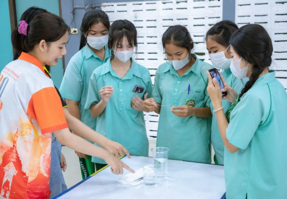 ภาพกิจกรรม   คณะวิทยาศาสตร์และเทคโนโลยี จัดค่ายวิทยาศาสตร์สัญจร ปีการศึกษา 2566  โรงเรียนลานกระบือวิทยา