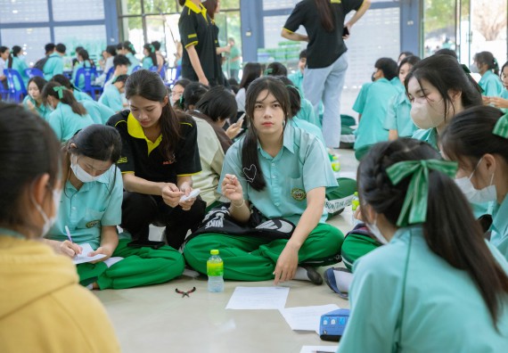 ภาพกิจกรรม   คณะวิทยาศาสตร์และเทคโนโลยี จัดค่ายวิทยาศาสตร์สัญจร ปีการศึกษา 2566  โรงเรียนลานกระบือวิทยา