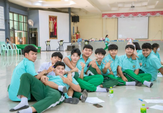 ภาพกิจกรรม   คณะวิทยาศาสตร์และเทคโนโลยี จัดค่ายวิทยาศาสตร์สัญจร ปีการศึกษา 2566  โรงเรียนลานกระบือวิทยา