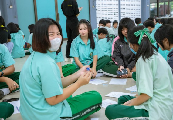 ภาพกิจกรรม   คณะวิทยาศาสตร์และเทคโนโลยี จัดค่ายวิทยาศาสตร์สัญจร ปีการศึกษา 2566  โรงเรียนลานกระบือวิทยา