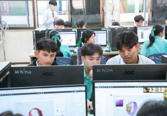 ภาพกิจกรรม   คณะวิทยาศาสตร์และเทคโนโลยี จัดค่ายวิทยาศาสตร์สัญจร ปีการศึกษา 2566  โรงเรียนลานกระบือวิทยา