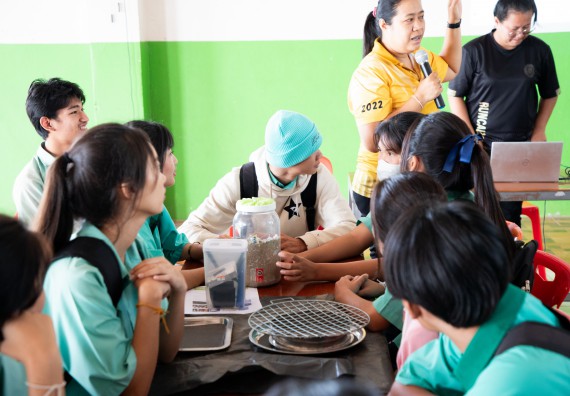 ภาพกิจกรรม คณะวิทยาศาสตร์และเทคโนโลยี จัดค่ายวิทยาศาสตร์สัญจร ปีการศึกษา 2566 ให้กับนักเรียนระดับชั้นมัธยมศึกษาตอนปลาย โรงเรียนโค้งไผ่วิทยา