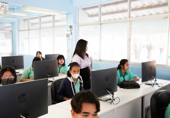 ภาพกิจกรรม คณะวิทยาศาสตร์และเทคโนโลยี จัดค่ายวิทยาศาสตร์สัญจร ปีการศึกษา 2566 ให้กับนักเรียนระดับชั้นมัธยมศึกษาตอนปลาย โรงเรียนโค้งไผ่วิทยา