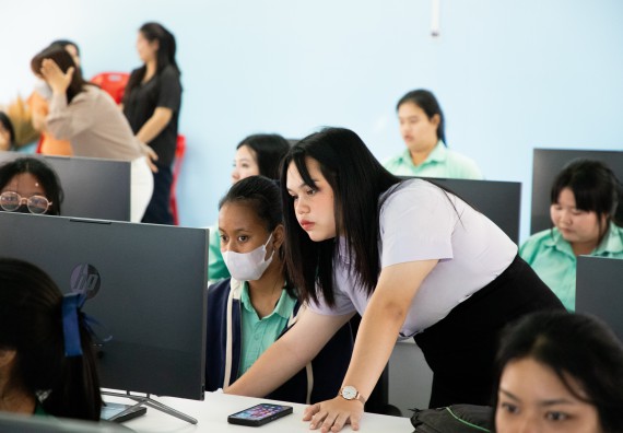 ภาพกิจกรรม คณะวิทยาศาสตร์และเทคโนโลยี จัดค่ายวิทยาศาสตร์สัญจร ปีการศึกษา 2566 ให้กับนักเรียนระดับชั้นมัธยมศึกษาตอนปลาย โรงเรียนโค้งไผ่วิทยา