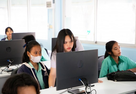 ภาพกิจกรรม คณะวิทยาศาสตร์และเทคโนโลยี จัดค่ายวิทยาศาสตร์สัญจร ปีการศึกษา 2566 ให้กับนักเรียนระดับชั้นมัธยมศึกษาตอนปลาย โรงเรียนโค้งไผ่วิทยา