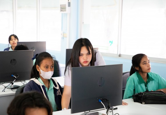 ภาพกิจกรรม คณะวิทยาศาสตร์และเทคโนโลยี จัดค่ายวิทยาศาสตร์สัญจร ปีการศึกษา 2566 ให้กับนักเรียนระดับชั้นมัธยมศึกษาตอนปลาย โรงเรียนโค้งไผ่วิทยา