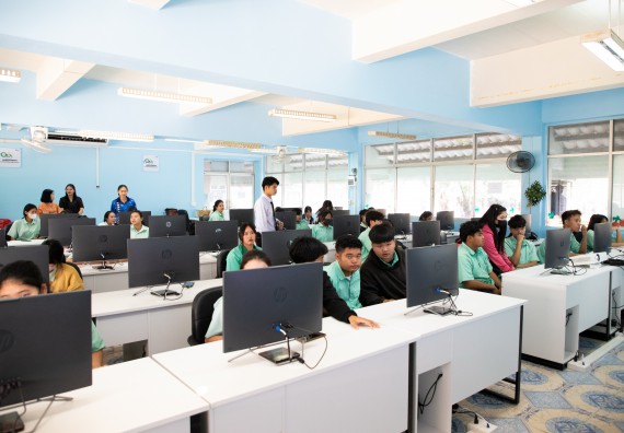 ภาพกิจกรรม คณะวิทยาศาสตร์และเทคโนโลยี จัดค่ายวิทยาศาสตร์สัญจร ปีการศึกษา 2566 ให้กับนักเรียนระดับชั้นมัธยมศึกษาตอนปลาย โรงเรียนโค้งไผ่วิทยา