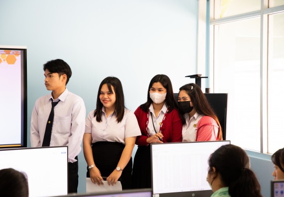 ภาพกิจกรรม คณะวิทยาศาสตร์และเทคโนโลยี จัดค่ายวิทยาศาสตร์สัญจร ปีการศึกษา 2566 ให้กับนักเรียนระดับชั้นมัธยมศึกษาตอนปลาย โรงเรียนโค้งไผ่วิทยา