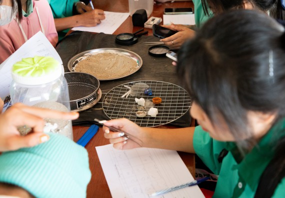 ภาพกิจกรรม คณะวิทยาศาสตร์และเทคโนโลยี จัดค่ายวิทยาศาสตร์สัญจร ปีการศึกษา 2566 ให้กับนักเรียนระดับชั้นมัธยมศึกษาตอนปลาย โรงเรียนโค้งไผ่วิทยา