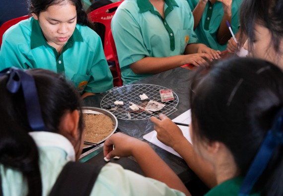 ภาพกิจกรรม คณะวิทยาศาสตร์และเทคโนโลยี จัดค่ายวิทยาศาสตร์สัญจร ปีการศึกษา 2566 ให้กับนักเรียนระดับชั้นมัธยมศึกษาตอนปลาย โรงเรียนโค้งไผ่วิทยา
