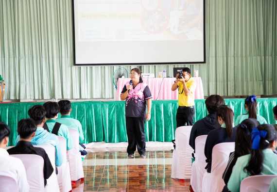 ภาพกิจกรรม คณะวิทยาศาสตร์และเทคโนโลยี จัดค่ายวิทยาศาสตร์สัญจร ปีการศึกษา 2566 ให้กับนักเรียนระดับชั้นมัธยมศึกษาตอนปลาย โรงเรียนโค้งไผ่วิทยา