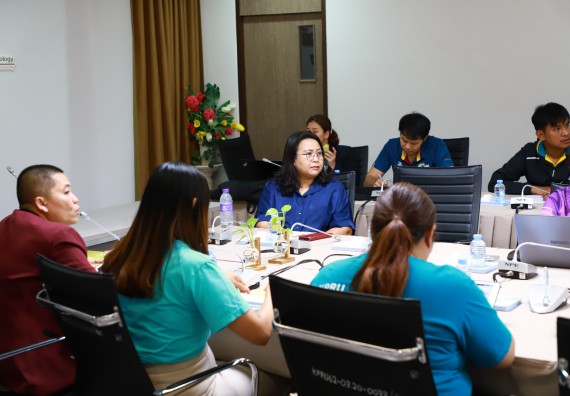 ภาพกิจกรรม  กองกลาง สำนักงานอธิการบดี และ คณะวิทยาศาสตร์และเทคโนโลยี ร่วมกันจัดการความรู้ แลกเปลี่ยนเรียนรู้ การพัฒนางานบริการและกำหนดแนวปฏิบัติร่วมกัน ตามนโยบายด้านการบริหารจัดการสิ่งแวดล้อมที่ยั่งยืน