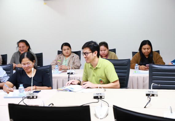 ภาพกิจกรรม  กองกลาง สำนักงานอธิการบดี และ คณะวิทยาศาสตร์และเทคโนโลยี ร่วมกันจัดการความรู้ แลกเปลี่ยนเรียนรู้ การพัฒนางานบริการและกำหนดแนวปฏิบัติร่วมกัน ตามนโยบายด้านการบริหารจัดการสิ่งแวดล้อมที่ยั่งยืน