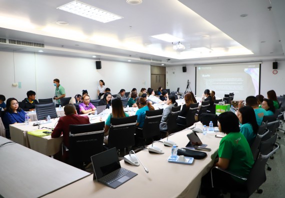 ภาพกิจกรรม  กองกลาง สำนักงานอธิการบดี และ คณะวิทยาศาสตร์และเทคโนโลยี ร่วมกันจัดการความรู้ แลกเปลี่ยนเรียนรู้ การพัฒนางานบริการและกำหนดแนวปฏิบัติร่วมกัน ตามนโยบายด้านการบริหารจัดการสิ่งแวดล้อมที่ยั่งยืน