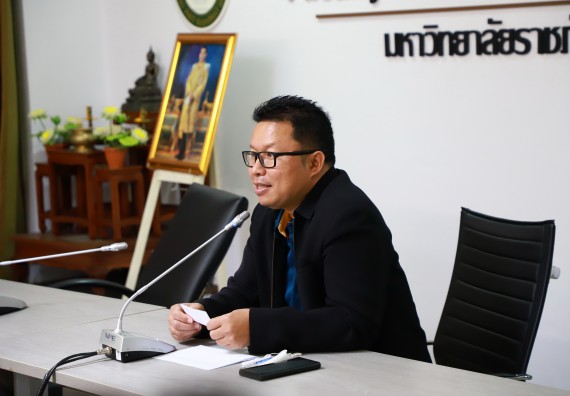 ภาพกิจกรรม  กองกลาง สำนักงานอธิการบดี และ คณะวิทยาศาสตร์และเทคโนโลยี ร่วมกันจัดการความรู้ แลกเปลี่ยนเรียนรู้ การพัฒนางานบริการและกำหนดแนวปฏิบัติร่วมกัน ตามนโยบายด้านการบริหารจัดการสิ่งแวดล้อมที่ยั่งยืน