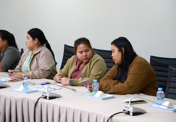 ภาพกิจกรรม  กองกลาง สำนักงานอธิการบดี และ คณะวิทยาศาสตร์และเทคโนโลยี ร่วมกันจัดการความรู้ แลกเปลี่ยนเรียนรู้ การพัฒนางานบริการและกำหนดแนวปฏิบัติร่วมกัน ตามนโยบายด้านการบริหารจัดการสิ่งแวดล้อมที่ยั่งยืน