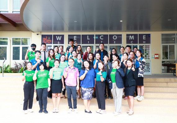 ภาพกิจกรรม  กองกลาง สำนักงานอธิการบดี และ คณะวิทยาศาสตร์และเทคโนโลยี ร่วมกันจัดการความรู้ แลกเปลี่ยนเรียนรู้ การพัฒนางานบริการและกำหนดแนวปฏิบัติร่วมกัน ตามนโยบายด้านการบริหารจัดการสิ่งแวดล้อมที่ยั่งยืน