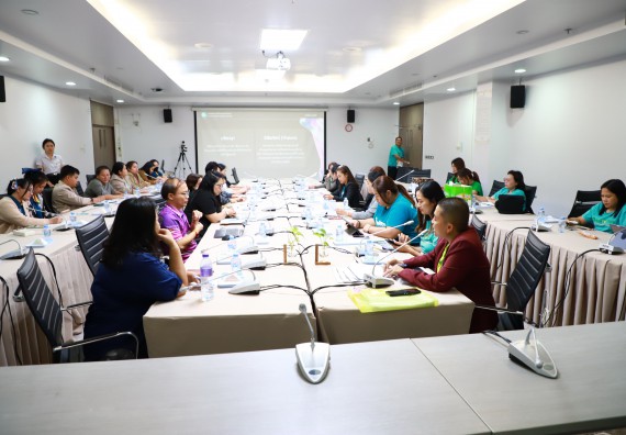 ภาพกิจกรรม  กองกลาง สำนักงานอธิการบดี และ คณะวิทยาศาสตร์และเทคโนโลยี ร่วมกันจัดการความรู้ แลกเปลี่ยนเรียนรู้ การพัฒนางานบริการและกำหนดแนวปฏิบัติร่วมกัน ตามนโยบายด้านการบริหารจัดการสิ่งแวดล้อมที่ยั่งยืน