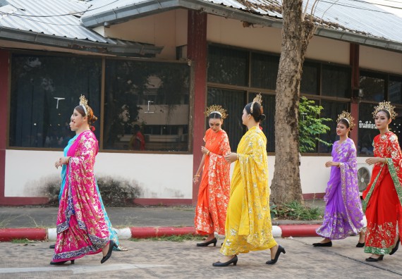 ภาพกิจกรรม  คณะวิทยาศาสตร์และเทคโนโลยี จัดโครงการส่งเสริมกีฬาสานสัมพันธ์ อนุรักษ์ ศิลปวัฒนธรรมและภูมิปัญญา กิจกรรมกีฬาสานสัมพันธ์ ปลาบึกเกมส์