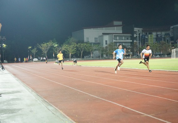 ภาพกิจกรรม  คณะวิทยาศาสตร์และเทคโนโลยี จัดโครงการส่งเสริมกีฬาสานสัมพันธ์ อนุรักษ์ ศิลปวัฒนธรรมและภูมิปัญญา กิจกรรมกีฬาสานสัมพันธ์ ปลาบึกเกมส์