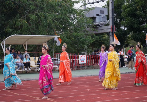 ภาพกิจกรรม  คณะวิทยาศาสตร์และเทคโนโลยี จัดโครงการส่งเสริมกีฬาสานสัมพันธ์ อนุรักษ์ ศิลปวัฒนธรรมและภูมิปัญญา กิจกรรมกีฬาสานสัมพันธ์ ปลาบึกเกมส์