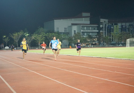 ภาพกิจกรรม  คณะวิทยาศาสตร์และเทคโนโลยี จัดโครงการส่งเสริมกีฬาสานสัมพันธ์ อนุรักษ์ ศิลปวัฒนธรรมและภูมิปัญญา กิจกรรมกีฬาสานสัมพันธ์ ปลาบึกเกมส์