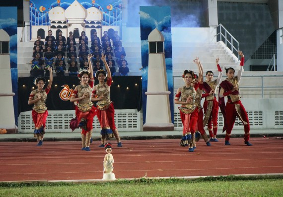 ภาพกิจกรรม  คณะวิทยาศาสตร์และเทคโนโลยี จัดโครงการส่งเสริมกีฬาสานสัมพันธ์ อนุรักษ์ ศิลปวัฒนธรรมและภูมิปัญญา กิจกรรมกีฬาสานสัมพันธ์ ปลาบึกเกมส์