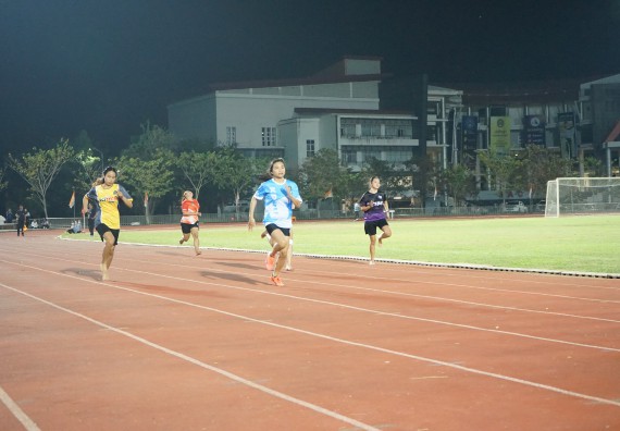 ภาพกิจกรรม  คณะวิทยาศาสตร์และเทคโนโลยี จัดโครงการส่งเสริมกีฬาสานสัมพันธ์ อนุรักษ์ ศิลปวัฒนธรรมและภูมิปัญญา กิจกรรมกีฬาสานสัมพันธ์ ปลาบึกเกมส์