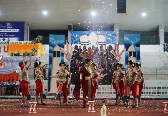 ภาพกิจกรรม  คณะวิทยาศาสตร์และเทคโนโลยี จัดโครงการส่งเสริมกีฬาสานสัมพันธ์ อนุรักษ์ ศิลปวัฒนธรรมและภูมิปัญญา กิจกรรมกีฬาสานสัมพันธ์ ปลาบึกเกมส์