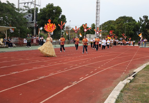ภาพกิจกรรม  คณะวิทยาศาสตร์และเทคโนโลยี จัดโครงการส่งเสริมกีฬาสานสัมพันธ์ อนุรักษ์ ศิลปวัฒนธรรมและภูมิปัญญา กิจกรรมกีฬาสานสัมพันธ์ ปลาบึกเกมส์