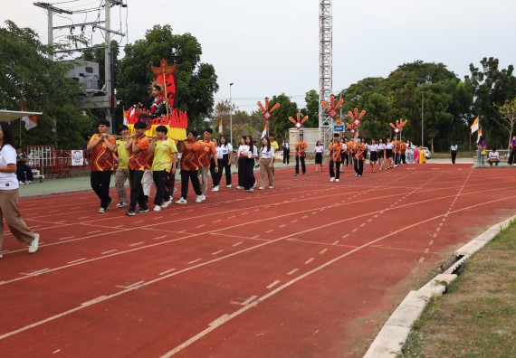 ภาพกิจกรรม  คณะวิทยาศาสตร์และเทคโนโลยี จัดโครงการส่งเสริมกีฬาสานสัมพันธ์ อนุรักษ์ ศิลปวัฒนธรรมและภูมิปัญญา กิจกรรมกีฬาสานสัมพันธ์ ปลาบึกเกมส์