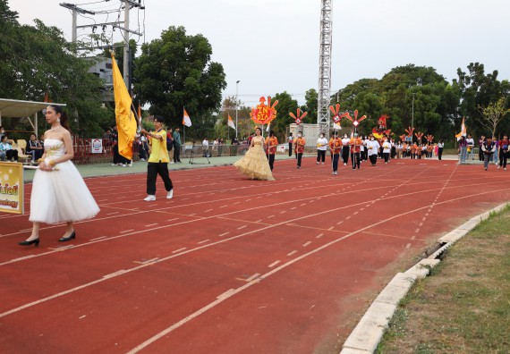 ภาพกิจกรรม  คณะวิทยาศาสตร์และเทคโนโลยี จัดโครงการส่งเสริมกีฬาสานสัมพันธ์ อนุรักษ์ ศิลปวัฒนธรรมและภูมิปัญญา กิจกรรมกีฬาสานสัมพันธ์ ปลาบึกเกมส์