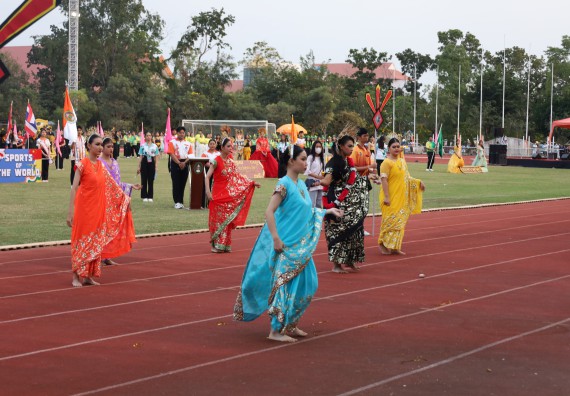 ภาพกิจกรรม  คณะวิทยาศาสตร์และเทคโนโลยี จัดโครงการส่งเสริมกีฬาสานสัมพันธ์ อนุรักษ์ ศิลปวัฒนธรรมและภูมิปัญญา กิจกรรมกีฬาสานสัมพันธ์ ปลาบึกเกมส์