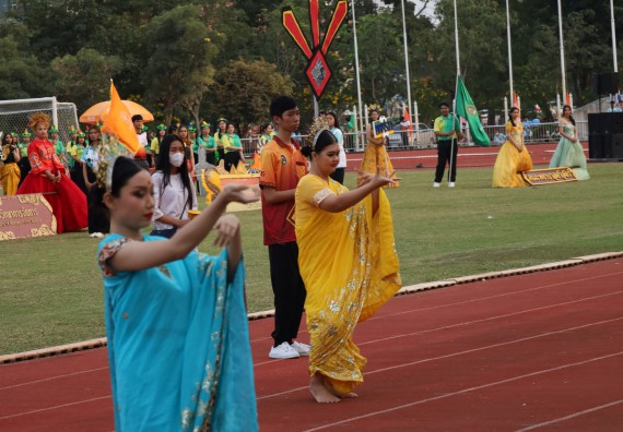 ภาพกิจกรรม  คณะวิทยาศาสตร์และเทคโนโลยี จัดโครงการส่งเสริมกีฬาสานสัมพันธ์ อนุรักษ์ ศิลปวัฒนธรรมและภูมิปัญญา กิจกรรมกีฬาสานสัมพันธ์ ปลาบึกเกมส์