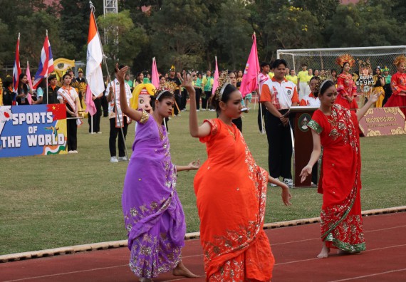 ภาพกิจกรรม  คณะวิทยาศาสตร์และเทคโนโลยี จัดโครงการส่งเสริมกีฬาสานสัมพันธ์ อนุรักษ์ ศิลปวัฒนธรรมและภูมิปัญญา กิจกรรมกีฬาสานสัมพันธ์ ปลาบึกเกมส์