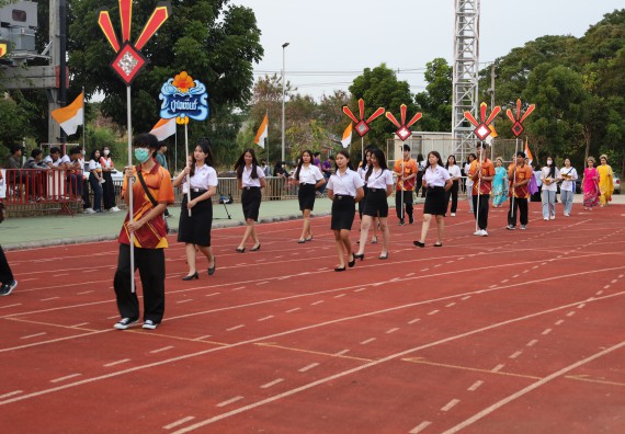 ภาพกิจกรรม  คณะวิทยาศาสตร์และเทคโนโลยี จัดโครงการส่งเสริมกีฬาสานสัมพันธ์ อนุรักษ์ ศิลปวัฒนธรรมและภูมิปัญญา กิจกรรมกีฬาสานสัมพันธ์ ปลาบึกเกมส์