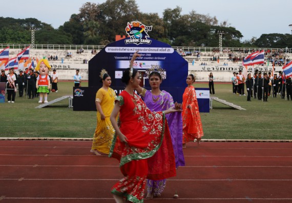 ภาพกิจกรรม  คณะวิทยาศาสตร์และเทคโนโลยี จัดโครงการส่งเสริมกีฬาสานสัมพันธ์ อนุรักษ์ ศิลปวัฒนธรรมและภูมิปัญญา กิจกรรมกีฬาสานสัมพันธ์ ปลาบึกเกมส์