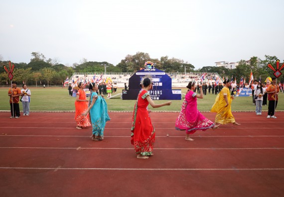 ภาพกิจกรรม  คณะวิทยาศาสตร์และเทคโนโลยี จัดโครงการส่งเสริมกีฬาสานสัมพันธ์ อนุรักษ์ ศิลปวัฒนธรรมและภูมิปัญญา กิจกรรมกีฬาสานสัมพันธ์ ปลาบึกเกมส์