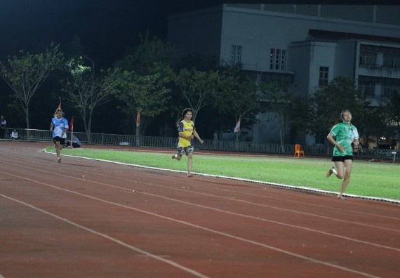 ภาพกิจกรรม  คณะวิทยาศาสตร์และเทคโนโลยี จัดโครงการส่งเสริมกีฬาสานสัมพันธ์ อนุรักษ์ ศิลปวัฒนธรรมและภูมิปัญญา กิจกรรมกีฬาสานสัมพันธ์ ปลาบึกเกมส์