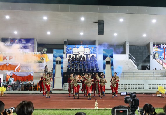 ภาพกิจกรรม  คณะวิทยาศาสตร์และเทคโนโลยี จัดโครงการส่งเสริมกีฬาสานสัมพันธ์ อนุรักษ์ ศิลปวัฒนธรรมและภูมิปัญญา กิจกรรมกีฬาสานสัมพันธ์ ปลาบึกเกมส์