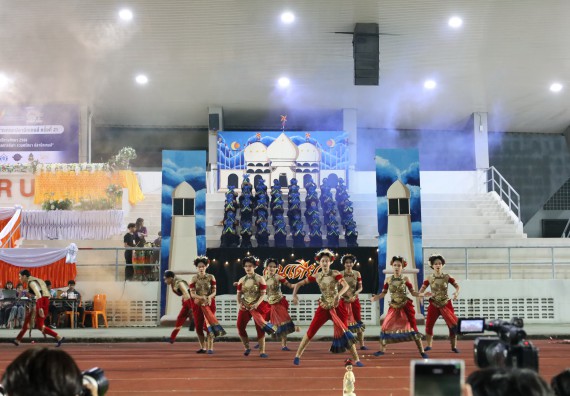 ภาพกิจกรรม  คณะวิทยาศาสตร์และเทคโนโลยี จัดโครงการส่งเสริมกีฬาสานสัมพันธ์ อนุรักษ์ ศิลปวัฒนธรรมและภูมิปัญญา กิจกรรมกีฬาสานสัมพันธ์ ปลาบึกเกมส์